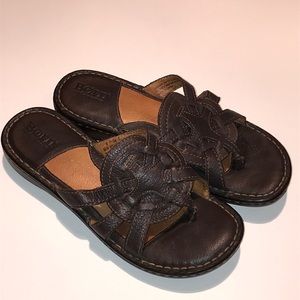 BORN sandals brown thong casual 6 shoes